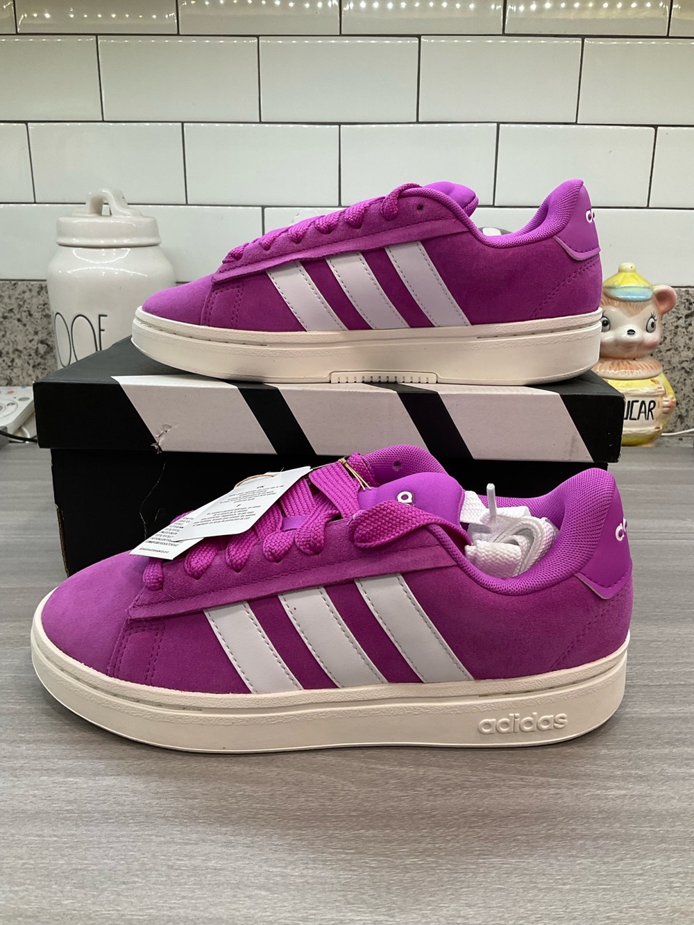 NWT AND BOX ADIDAS GRAND COURT‎ ALPHA OOs WITH SPARE LACES